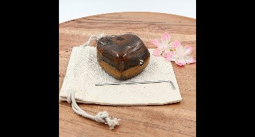 Edel-gedenk-steen Tijgeroog