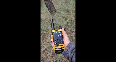 Dynascan P19 PMR446 portofoonset incl. koffertje - microfoons - USB laders -Accu's -draagriempjes IP54 stof- en waterdicht