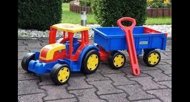 Wader Tractor