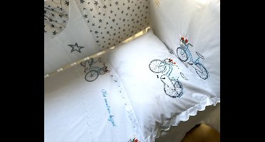 Gepersonaliseerd kussensloop met een blauwe fiets geborduurd - babybedje/kinderbed/Personalized Pillowcase with a blue bicycle embroidered- baby's bed- children's bed 35x50 cm