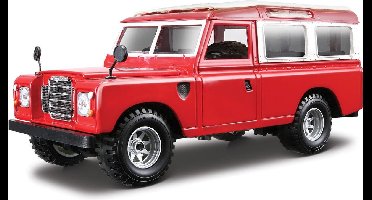 Bburago LAND ROVER 110 rood schaalmodel 1:24
