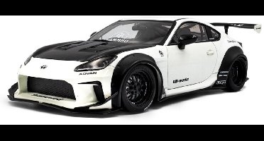 Toyota GR86 Liberty Walk body kit '24, wit Solido schaal 1:18