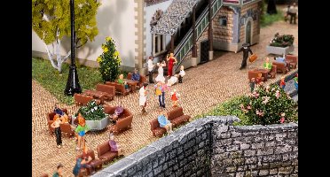 Faller - 1/160 BANKEN 64 ST./TAFELS 30 ST./BOTEN 2 ST.(10/24) * - modelbouwsets, hobbybouwspeelgoed voor kinderen, modelverf en accessoires