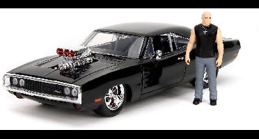 Dodge Charget R/T met Dom Figurine