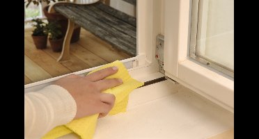 Tesa - Gum E-Profiel Zelfklevende Pakking - 100m x 9mm - Wit - Weerbestendig