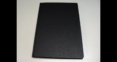 Dummybook Kangaro A4 100 grams 80 bladzijden blanco hard cover zwart.