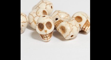 Hobby & Crafting Fun Skull Beads - Witte halfedelstenen van 10x12mm
