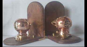 Maddeco - set boekensteunen - messing duikershelm - houten standaard - 15 x 10 x 15 cm per deel