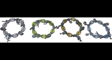 Armbanden transparant-groen-geel-blauw met metalen hangertjes set van 4 stuks.