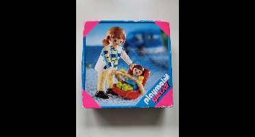 Playmobil Special 4668 Moeder met kind in maxi cosi