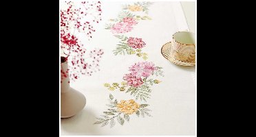 Voorbedrukte loper chrysanten van Rico 68307.52.18 om te borduren 45X100cm