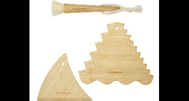 Kikkerland - Huckleberry - Zandtools - Zandkasteel - Strand tools - Bamboe - Bevat: bamboeborstel, gladmaakhulpmiddel, driehoekige hark, strandspeelgoed. – Zand gereedschap
