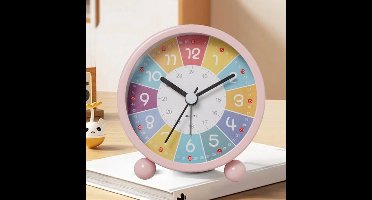 Analoge wekker, superstille, niet-tikkende kleine klok met nachtlampje, werkt op batterijen, eenvoudig ontwerp, voor slaapkamer, nachtkastje, terug naar school (roze)