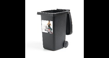 Container sticker Vespa illustratie - Illustratie van iemand met een camera en een Vespa scooter Klikosticker - 40x40 cm - kliko sticker - weerbestendige containersticker