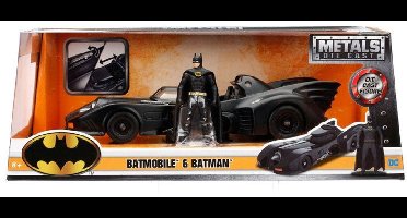 Batman Diecast Model 1/24 1989 Batmobile with Figure