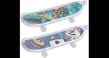Eddy Toys Vingerskateboard Set 2 Stuks - Finger Skateboard met Prints - Mini Skateboard Speelgoed voor Kinderen - Fingerboard Set met Gave Designs - Kunststof - 9,5 cm