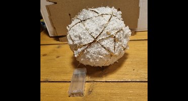 Kerstbal met 20 leds warm-wit sneeuw glittergoud
