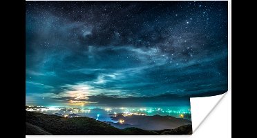 Poster Een lichtblauwe lucht in de nacht boven het centrum van Hongkong - 30x20 cm