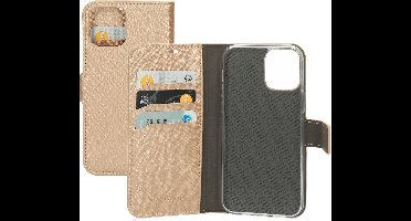 Mobiparts hoesje geschikt voor Apple iPhone 12/12 Pro - Saffiano Wallet/Portemonnee hoesje - Magneet Sluiting - 3 Opbergvakken - Koper