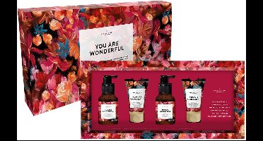 The Gift Label Gift Box - Luxe giftset met douchegel, bodylotion en handcrème