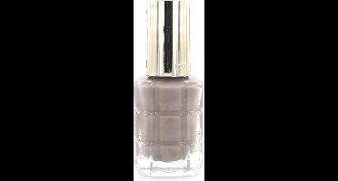 L'Oréal Paris Color Riche Le Vernis à L'Huile - 664 Greige Amoureux - Nagellak