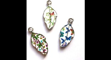 9 Stuks Bladeren Metalen Hangers - 10x22mm - Nikkel Vrij