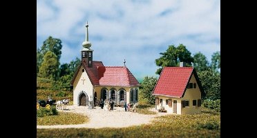 Auhagen 14461 N Dorpskerk met pastorie