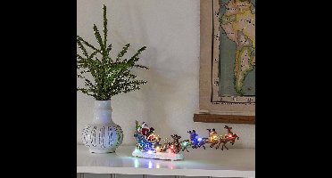 Kerstfiguur voor binnen - Kerstman in een slee met rendieren - 10 LEDs - 14 x 36 cm - Meerkleurig - Werkt op batterijen - Kerstverlichting