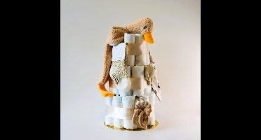Luiertaart - unisex beige - Pampers luiers - kraamcadeau baby - babyshower cadeau - knuffeldoek eend - rammelaar - bijtring - sokjes