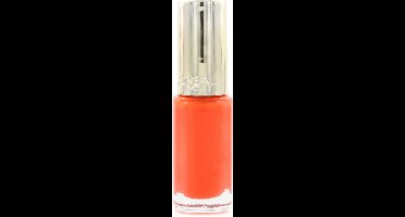 L'Oréal Paris Color Riche Le Vernis 825