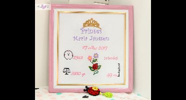 Persoonlijk cadeauborduurwerk in een frame met een lieveheersbeestje 30x40cm/ Personalized gift embroidery frame with a ladybug 30x40cm
