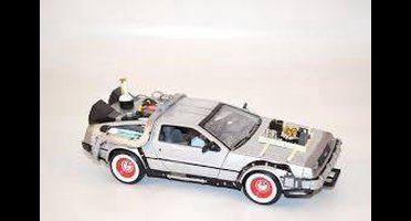 De Lorean Back to the Future Teil3 1:24