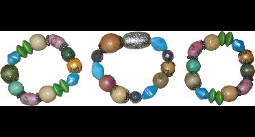 Armbanden diverse kleuren kralen set van 3 stuks.