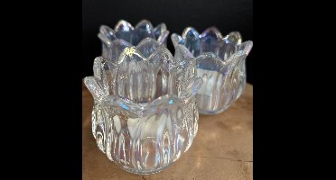 Helder Glas | Waxinelichthouder | Bloem vormig | Bloemen vorm | Woonaccessoires | Woonaccessoire | Decoratief | Deco | Decoratie | Sfeer | Interieur | Wonen | Woon | Woning | Inrichting | Woninginrichting | Drankje | Drank | Vrouwen | Gaaf