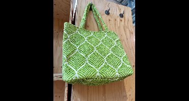 Shopper | Green | Strandtas | Zomer | Strand | Verzorgingstas | Woonaccessoires | Woonaccessoire | Decoratief | Deco | Decoratie | Sfeer | Interieur | Wonen | Woon | Woning | Inrichting | Woninginrichting | Drankje | Drank | Vrouwen | Mannen | Gaaf
