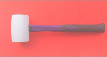 Knutselhamer rubber vernietb. product. - Prym