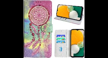 Hoesje geschikt voor Samsung Galaxy A13 5G Bookcase met dromenvanger print Roze