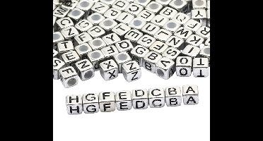 Kralen met letters - Voor armbandjes - 200 stuks