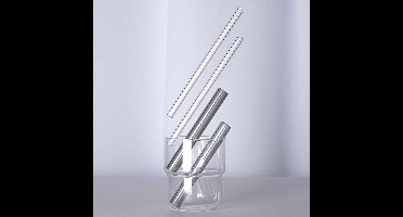 4 Glazen rietjes gemaakt van transparant borosilicaat glas 2x dik en kort 2x dun en lang . Herbruikbaar zijn vaatwasser veilig.