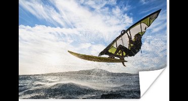 Poster Een windsurfer is aan het freestylen - 30x20 cm
