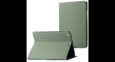 Accezz Tablet Hoes - Geschikt voor Apple iPad Air 2 (2014) / Air 1 (2013) / 6e generatie (2018) 9.7 inch / 5e generatie (2017) 9.7 inch - Classic Tablet Case - Groen
