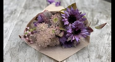 Buitengewoon de boet - Boeket gedroogde kunstbloemen paars