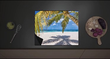 Inductie Beschermer - Hangende Palmbladeren met Schaduw op Tropisch Wit Strand - 60x52 cm - 2 mm Dik - Inductieplaat Beschermer met zwarte kern