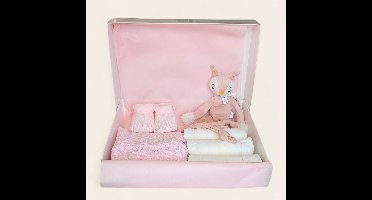 Kraamcadeau bruin met Happy Horse Autumn time talia Knuffeldoekje, spuugdoekje slofjes en pampers