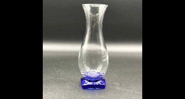 Bormioli Rocco vaasje 17,5 cm hoogte glas met blauwe voet