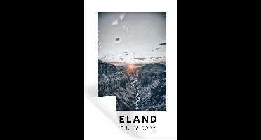 Muurstickers - Sticker Folie - IJsland - Bergen - Zonsondergang - 20x30 cm - Plakfolie - Muurstickers Kinderkamer - Zelfklevend Behang - Zelfklevend behangpapier - Stickerfolie
