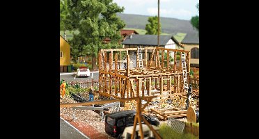 Busch - Fachwerkhaus Im Bau H0 (7/20) * - BU1371 - modelbouwsets, hobbybouwspeelgoed voor kinderen, modelverf en accessoires