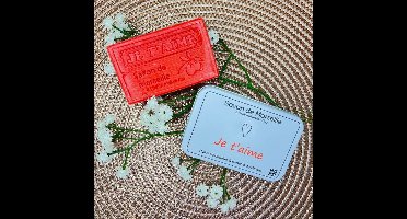 Valentijn cadeau - Je t'aime zeep met blikje - 125g zeep - gemaakt van biologische olijfolie - lief cadeau