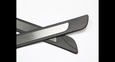 Instaplijsten voor Toyota Yaris 2 2005-2011 (5 deurs) - Kras bescherming - Set van 4 - Zwart/metallic