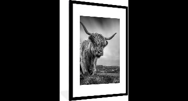 PosterMonkey - Poster - Fotolijst - Schotse hooglander - Natuur - Koe - Zwart wit - Kader - 60x90 cm - Poster zwart wit - Foto in lijst - Poster Schotse hooglander - Poster frame
